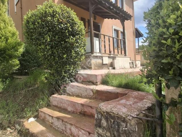 İzmit, Kocaeli içerisinde kiralık Villa