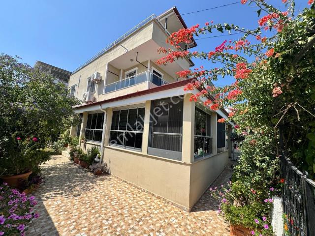 Menderes, Çukuraltı Mahallesi içerisinde satılık Villa