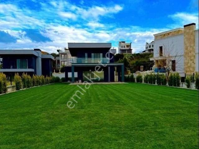 Kuşadasi, Aydin içerisinde satılık Villa