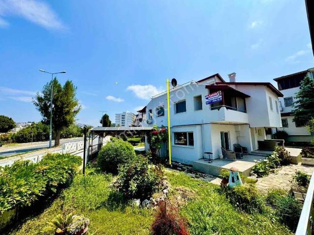 Kuşadasi, Aydin içerisinde satılık Villa
