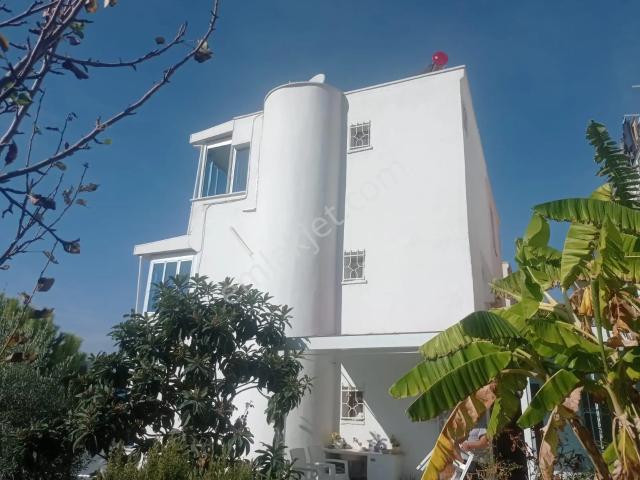 Kuşadasi, Aydin içerisinde satılık Villa