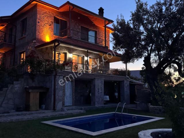 Dikili, İzmir içerisinde satılık Villa