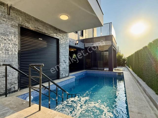 Soğucak, Kuşadası içerisinde satılık Villa