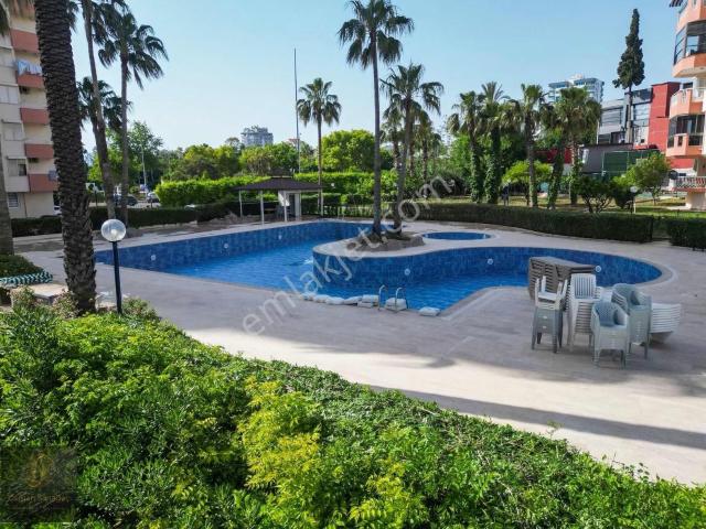 Antalya, Muratpaşa içerisinde satılık mülk