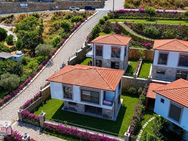 Saip Mahallesi, Karaburun içerisinde satılık Villa