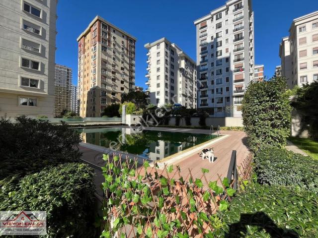 Kadiköy, İstanbul içerisinde satılık mülk