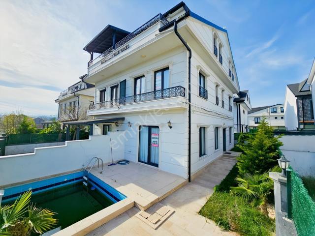 Yayla Mahallesi, Kocaali içerisinde kiralık Villa
