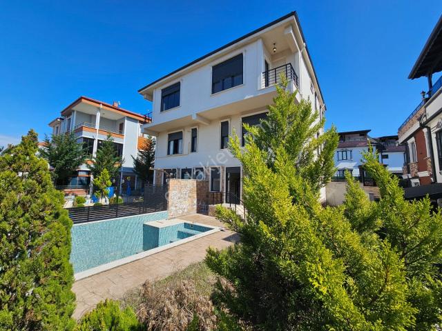 Yalı Mahallesi, Kocaali içerisinde satılık Villa