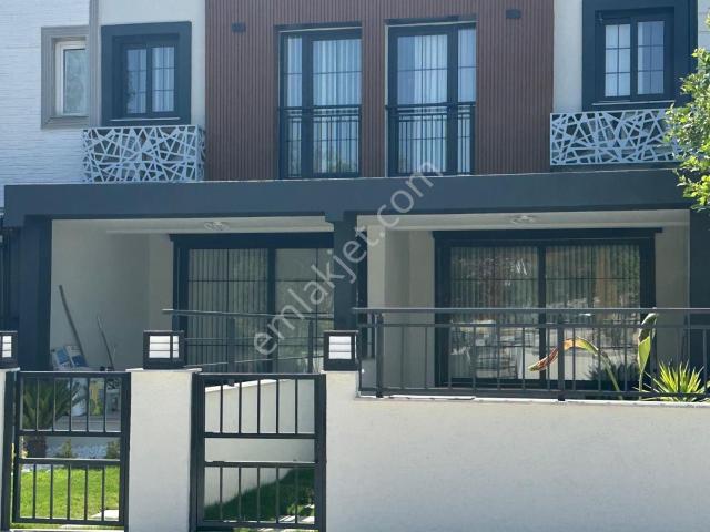 Kuşadasi, Aydin içerisinde satılık Villa