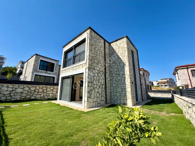 Karaburun, İzmir içerisinde satılık Villa
