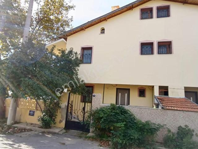 Çukuraltı Mahallesi, Menderes içerisinde kiralık Villa