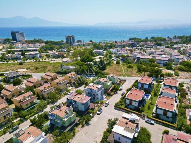 Kuşadasi, Aydin içerisinde satılık Villa