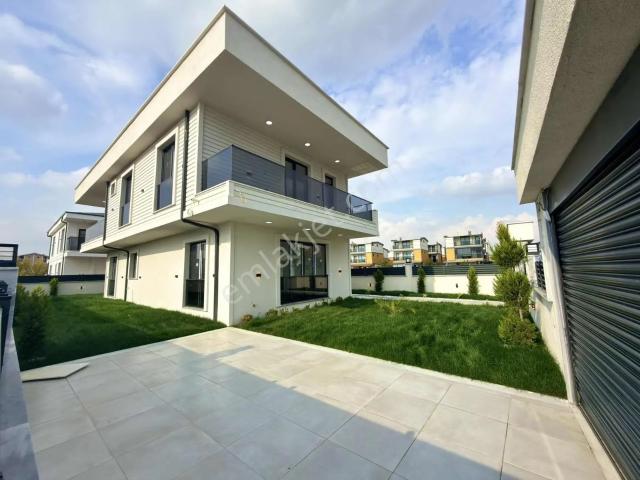 Yeniçiftlik Mahallesi, Marmaraereğlisi içerisinde satılık Villa