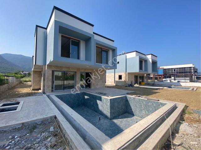 Kuşadasi, Aydin içerisinde satılık Villa