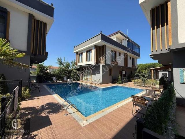 Akkum, Karasu içerisinde satılık Villa