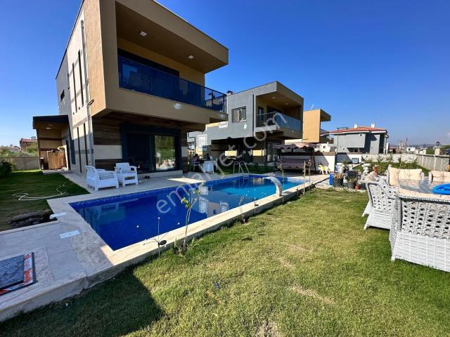 Kuşadasi, Aydin içerisinde satılık Villa