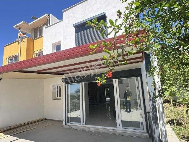 Kuşadasi, Aydin içerisinde satılık Villa