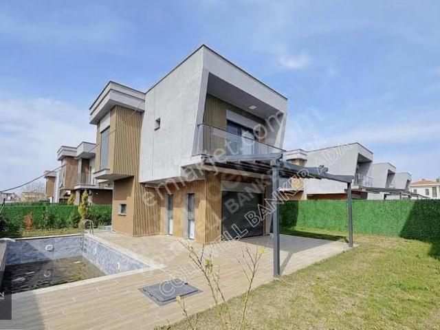 Kuşadasi, Aydin içerisinde kiralık Villa