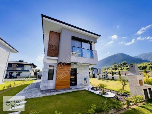 Kuşadasi, Aydin içerisinde satılık Villa
