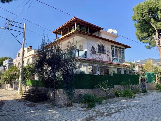Menderes, İzmir içerisinde satılık Villa