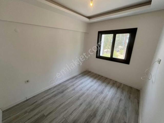 Orta Mahallesi, Menderes içerisinde satılık Villa