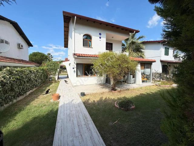 Yuvam Sitesi, Kuşadası içerisinde kiralık Villa