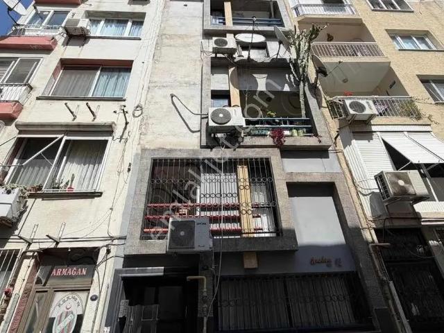 Karşıyaka Çarşı, Karşıyaka içerisinde satılık mülk