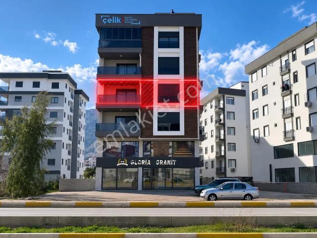 Kum, Finike içerisinde satılık mülk