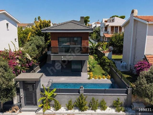 Çeşme, İzmir içerisinde satılık Villa