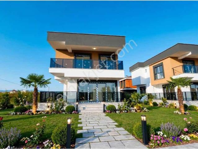 Yaya, Gömeç içerisinde satılık Villa