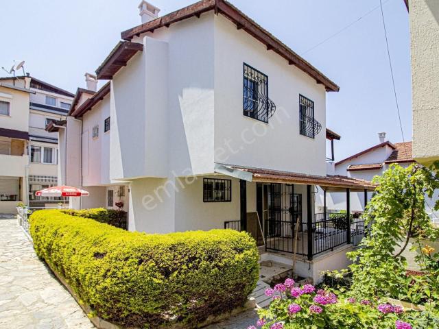 Kuşadasi, Aydin içerisinde satılık Villa