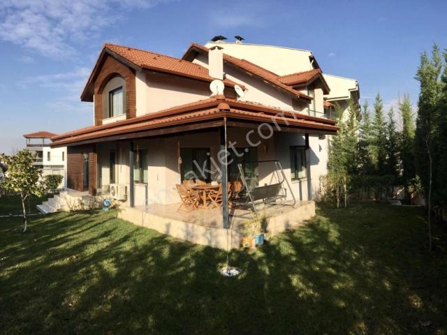 Servergazi Mahallesi, Merkezefendi içerisinde kiralık Villa