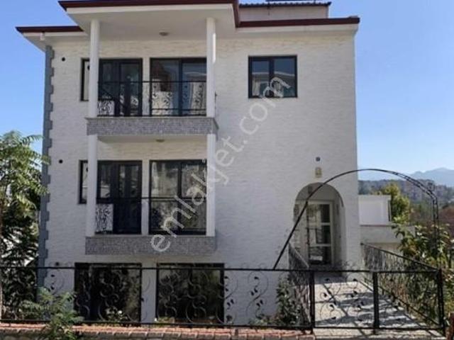 Gültepe Mahallesi, Merkezefendi içerisinde satılık Bina