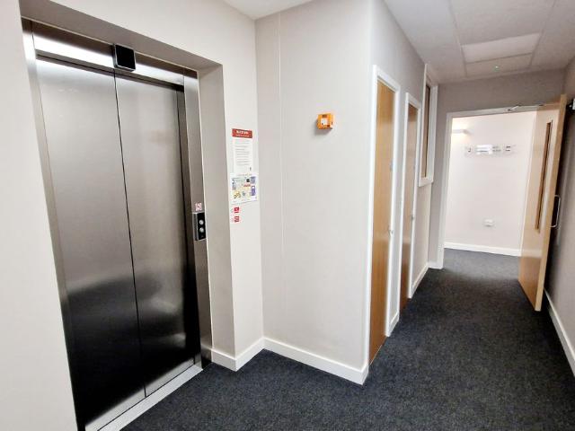 Apartment for rent in London Borough of Ealing, Greater London