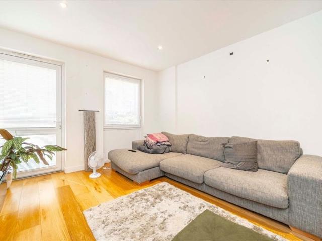 Apartment for rent in London Borough of Ealing, Greater London