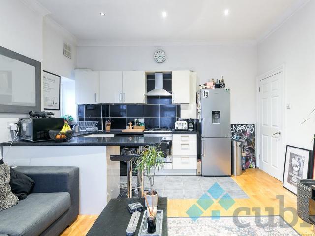 House for rent in London Borough of Merton, Merton Park