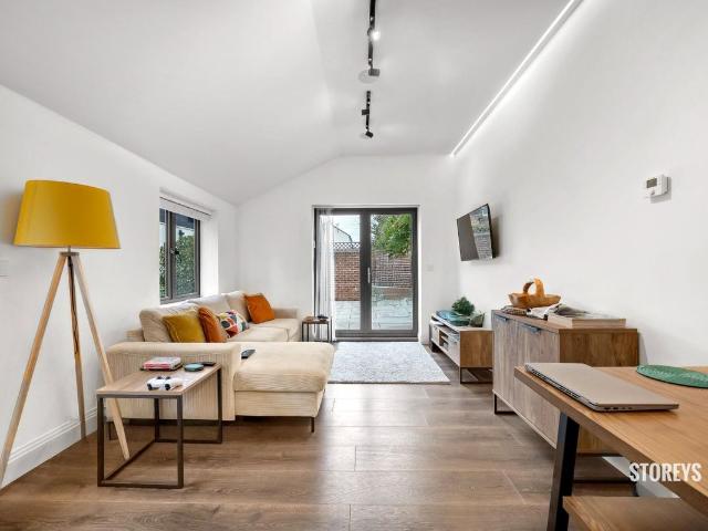 Apartment for rent in Pouchen End, Isle Of Man