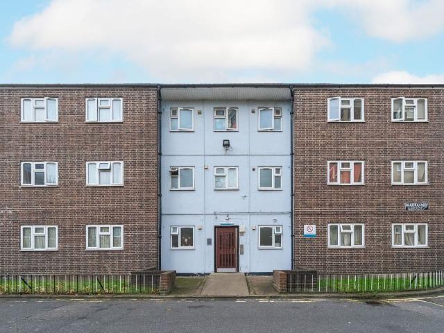 Apartment for rent in Camberwell, Greater London