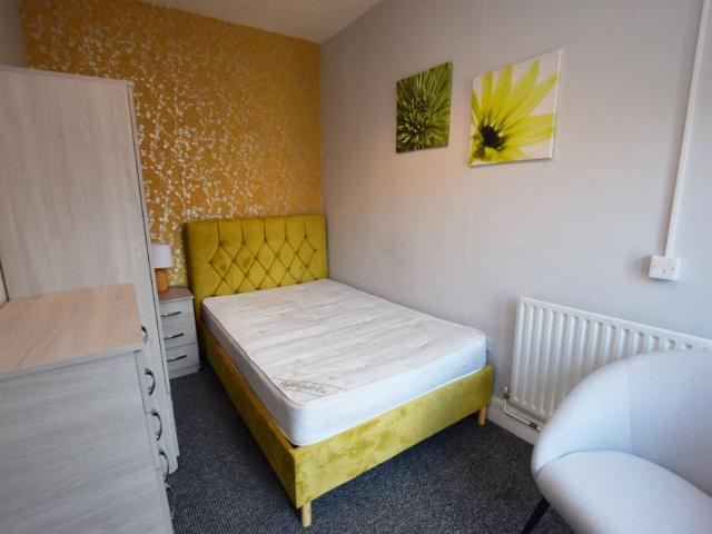 House for rent in Semilong, Northampton