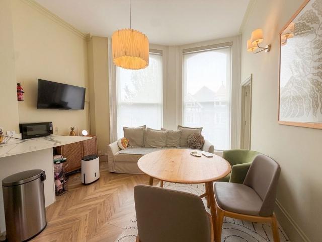 Apartment for rent in Brunswick, Brighton & Hove