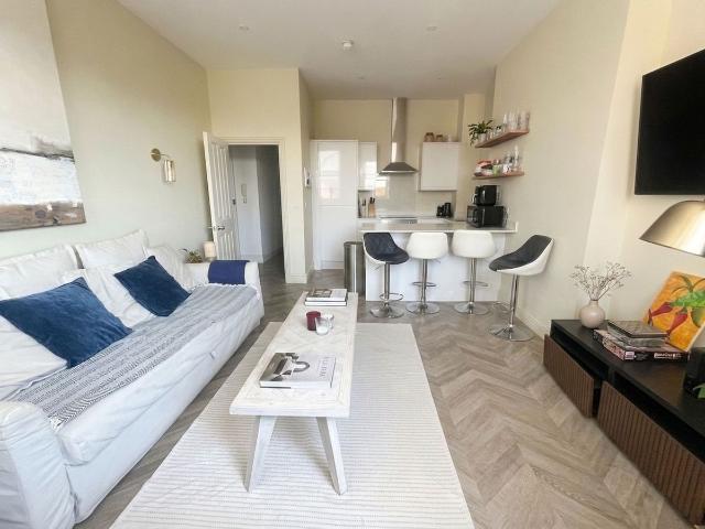 Apartment for rent in Brunswick, Brighton & Hove