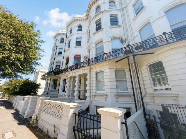 Studio for rent in Brunswick, Brighton & Hove