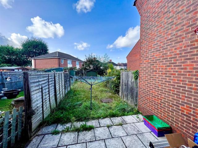 House for rent in London Borough of Croydon, Greater London