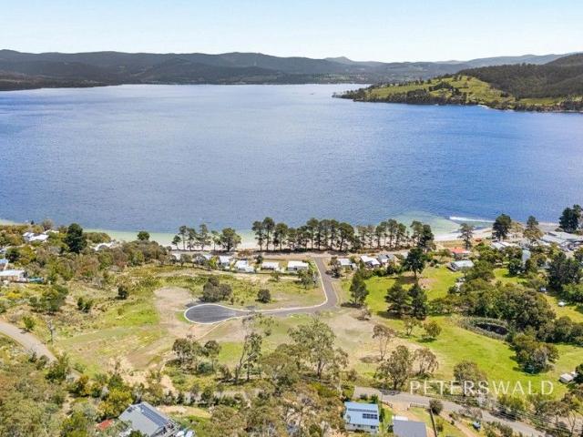 Land for sale in Dennes Point, Tasmania