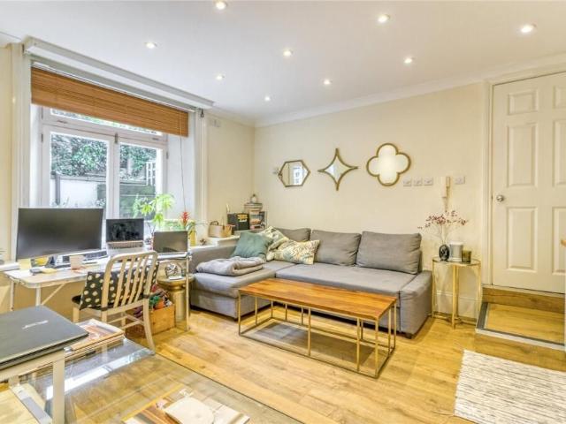 Apartment for rent in Belsize Park, Greater London