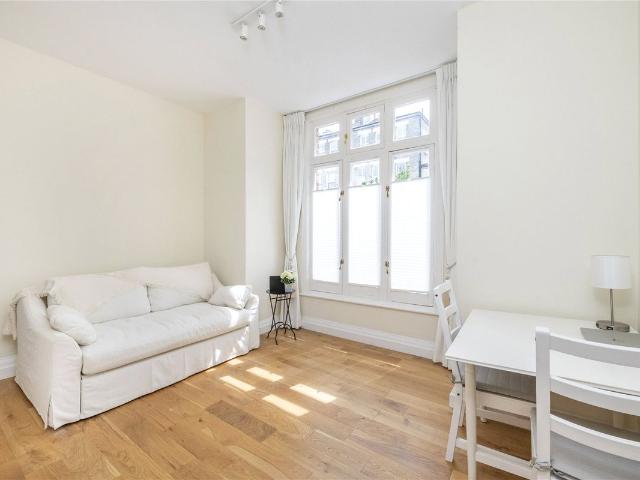Studio for rent in Belsize Park, Greater London