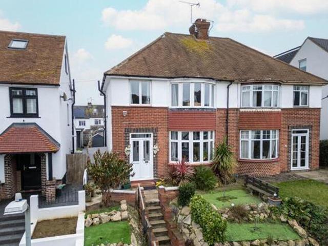 House for sale in Kings Farm, Hamerton