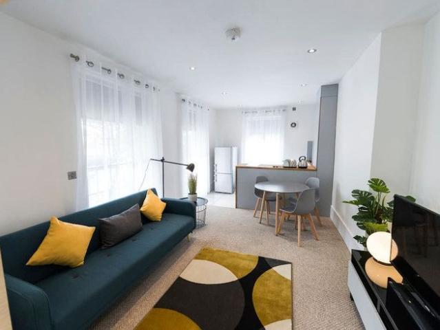 Apartment for rent in Lakenham, East Bank