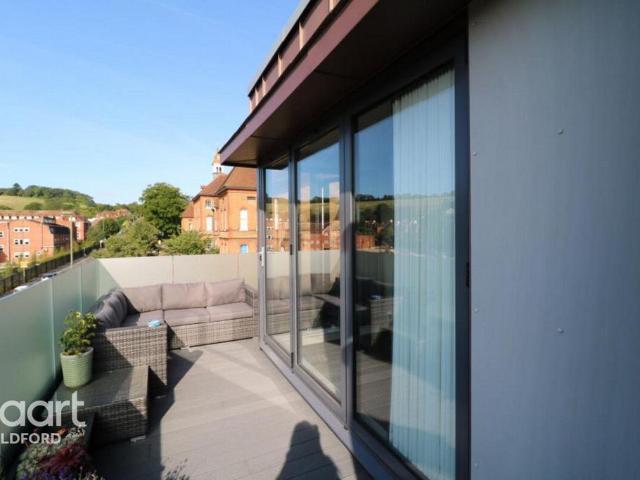 House for rent in Guildford Park, Westborough