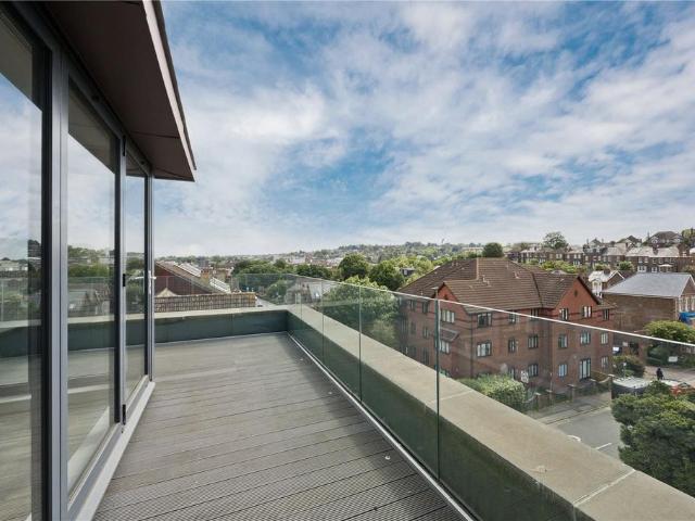 Apartment for rent in Guildford Park, Guildford
